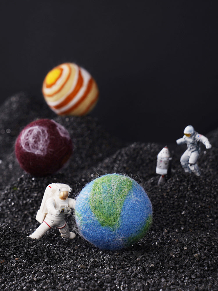 Bitten Catnip Ball Playset